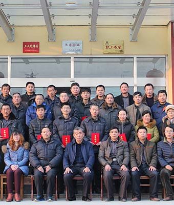 Group photo of president Liu and subsidised students